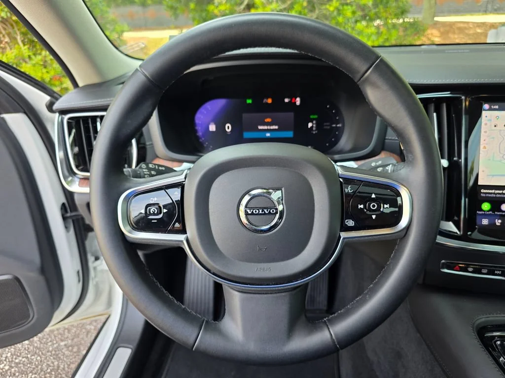Used 2024 White Volvo T8 Ultimate Dark Theme image 21