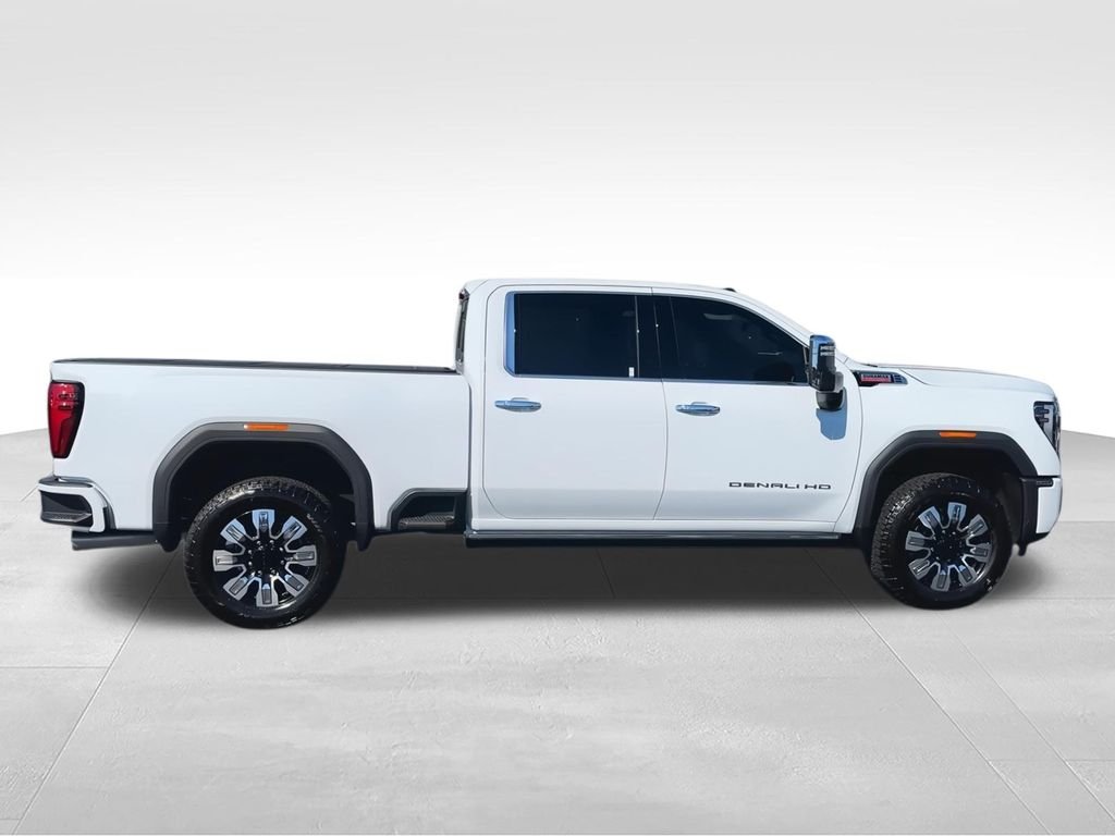 Used 2026 White GMC Denali image 9