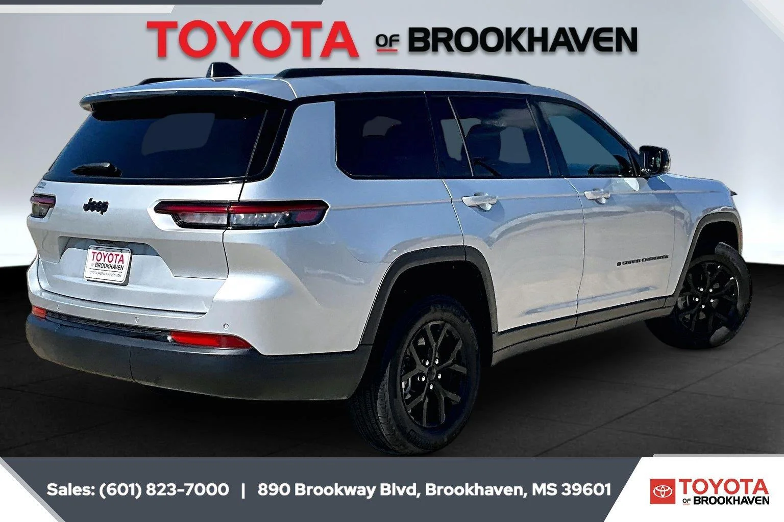 Used 2025 Silver Zynith Jeep Altitude X image 11