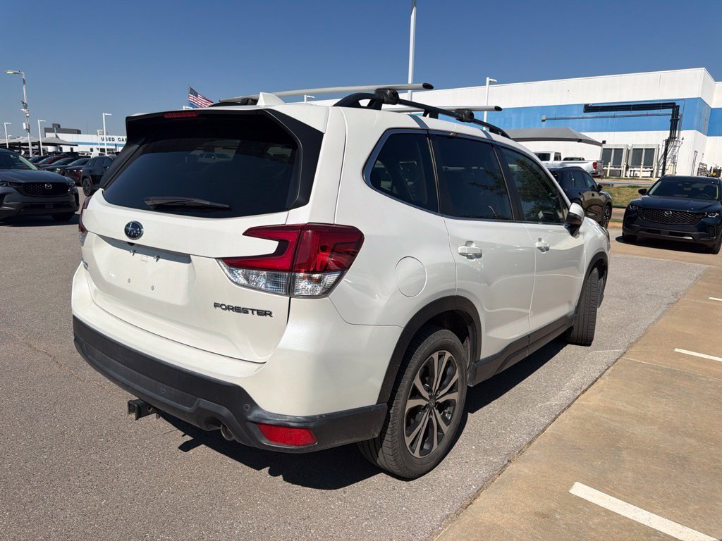 Used 2022 White Subaru Limited image 6