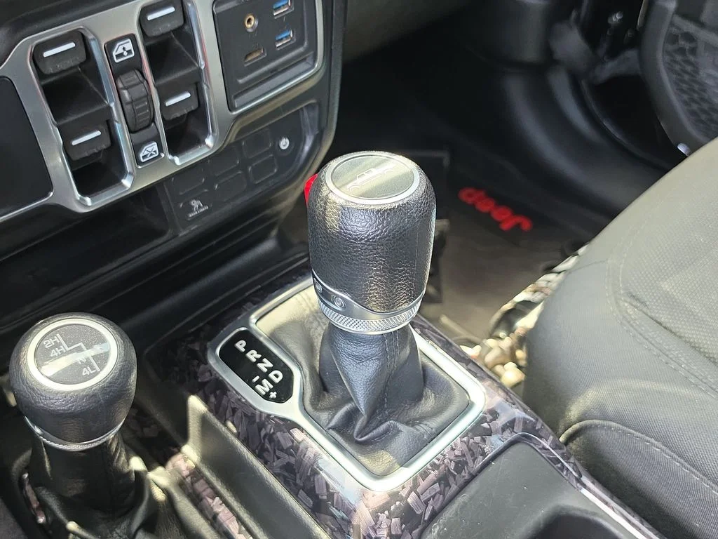 Used 2022 Black Jeep Sport image 37