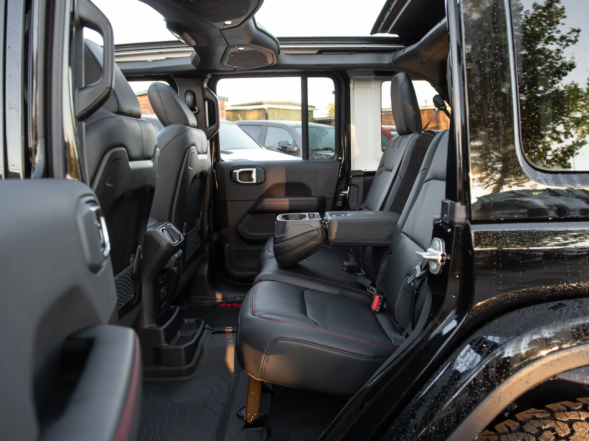 New 2027 Black Jeep Rubicon X* 4 Door 4x4, Sky 1 Touch Pwr Top, 35 Inch Tires, Nappa Leather image 24
