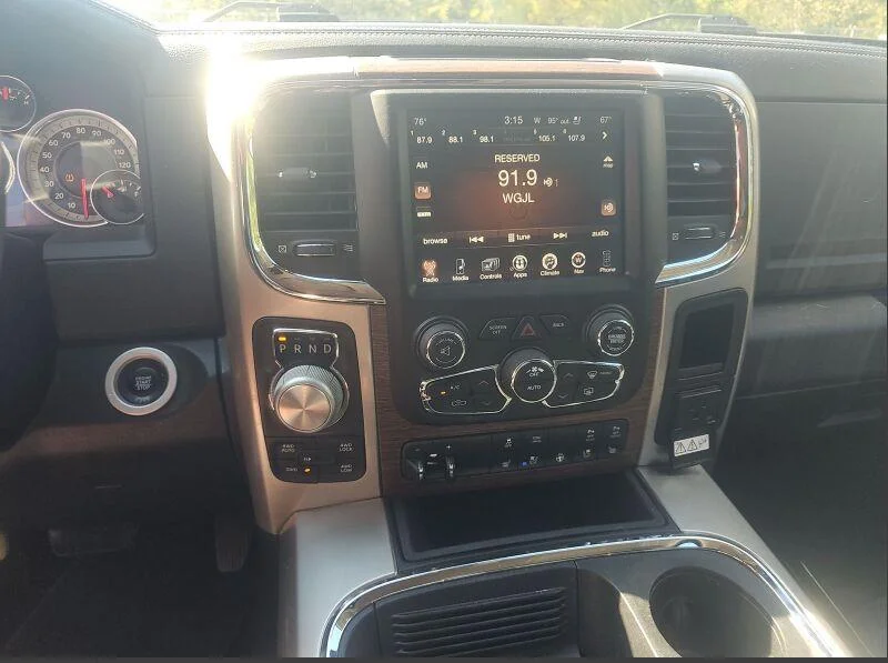 Used 2017 Brilliant Black Crystal Pearlcoat Ram Laramie image 14