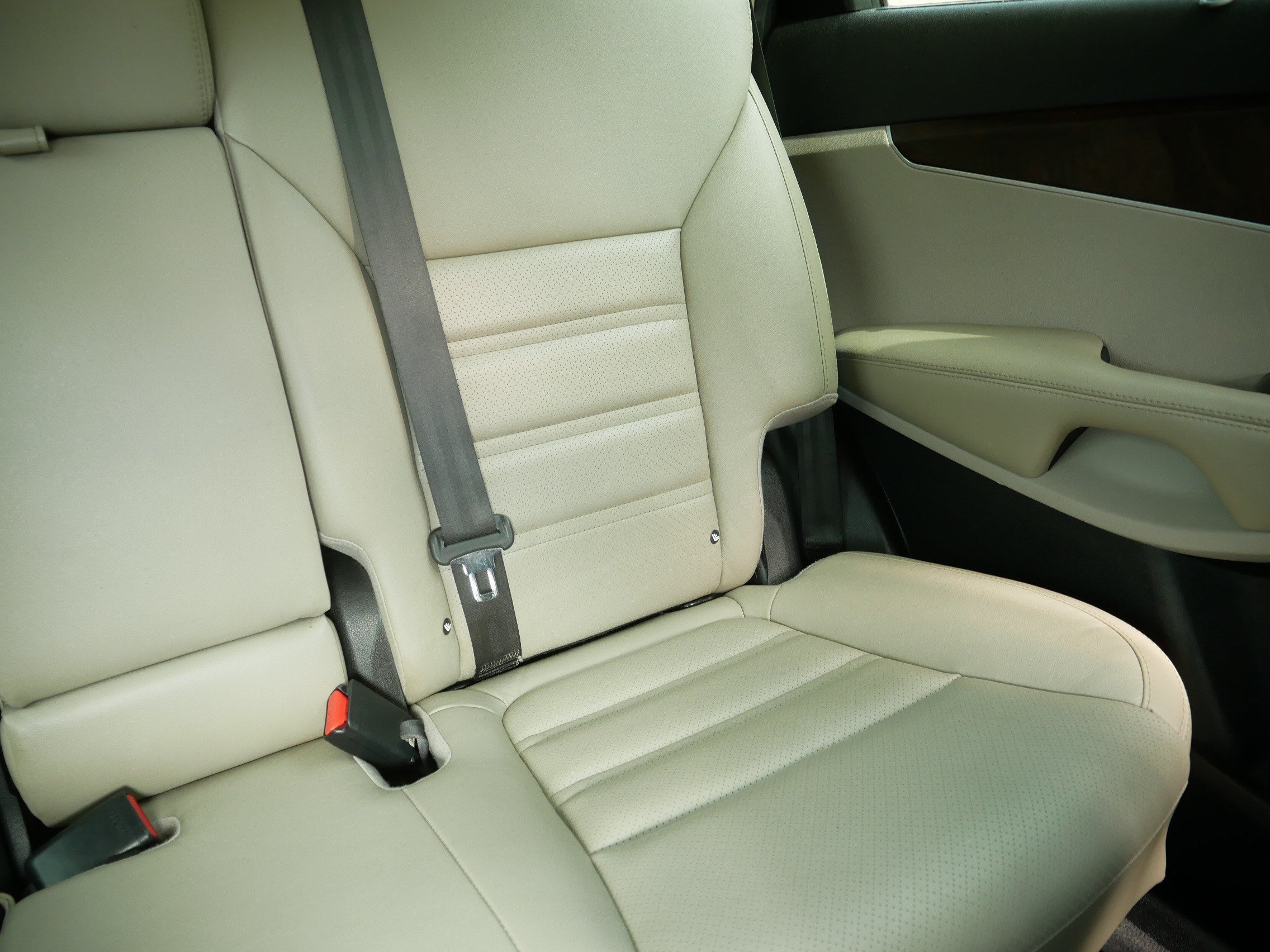 Certified Used 2017 Snow White Pearl Kia EX V6 image 14