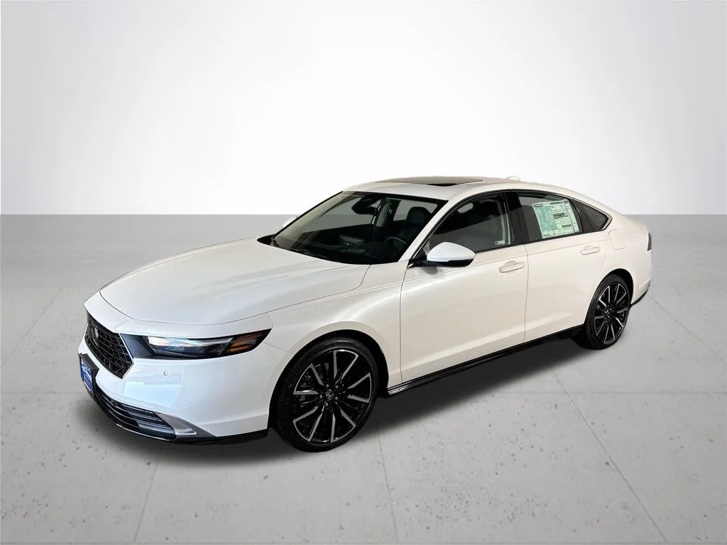 New 2026 Platinum White Pearl Honda Touring image 2