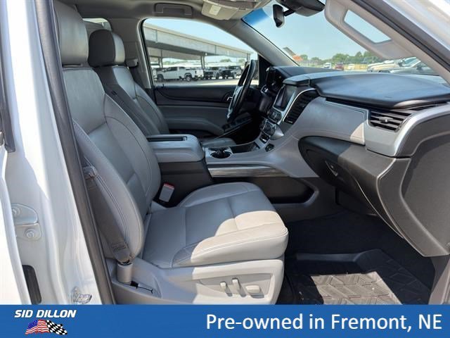 Used 2018 IRIDESCENT PEARL TRICOAT Chevrolet LT image 18