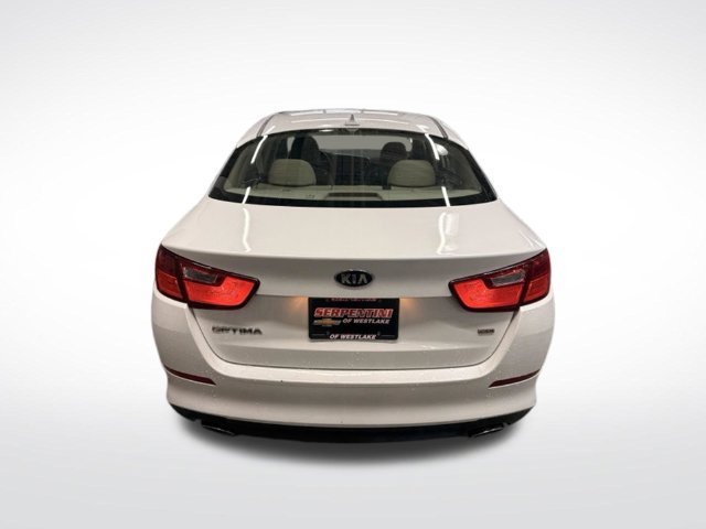 Used 2015 White Kia LX image 22