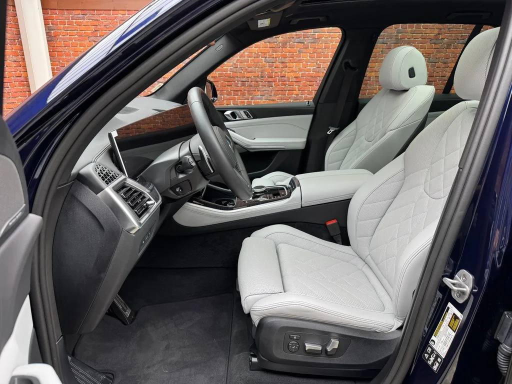 Used 2026 Blue BMW xDrive40i image 22