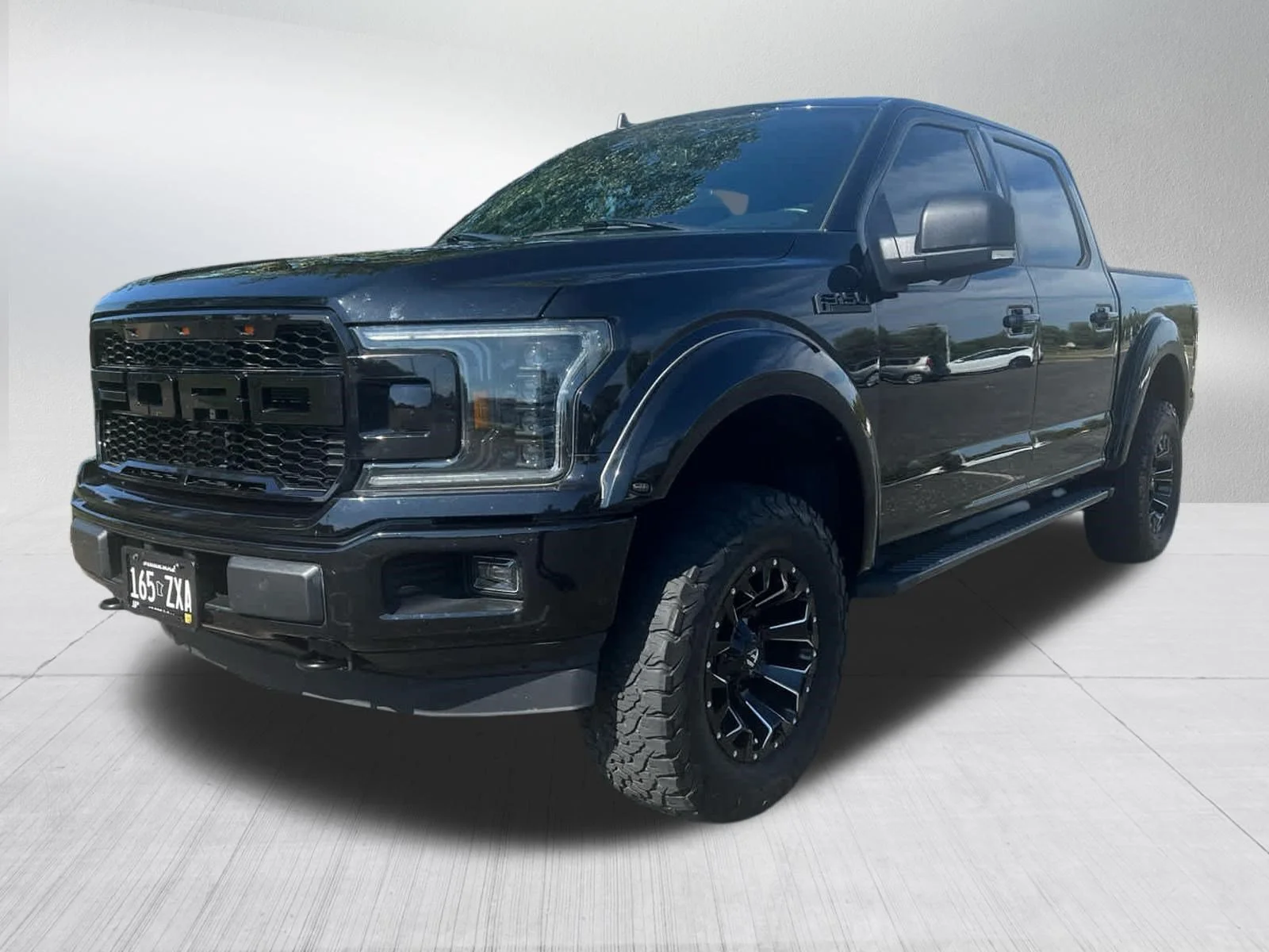 Used 2020 Agate Black Metallic Ford XLT image 3