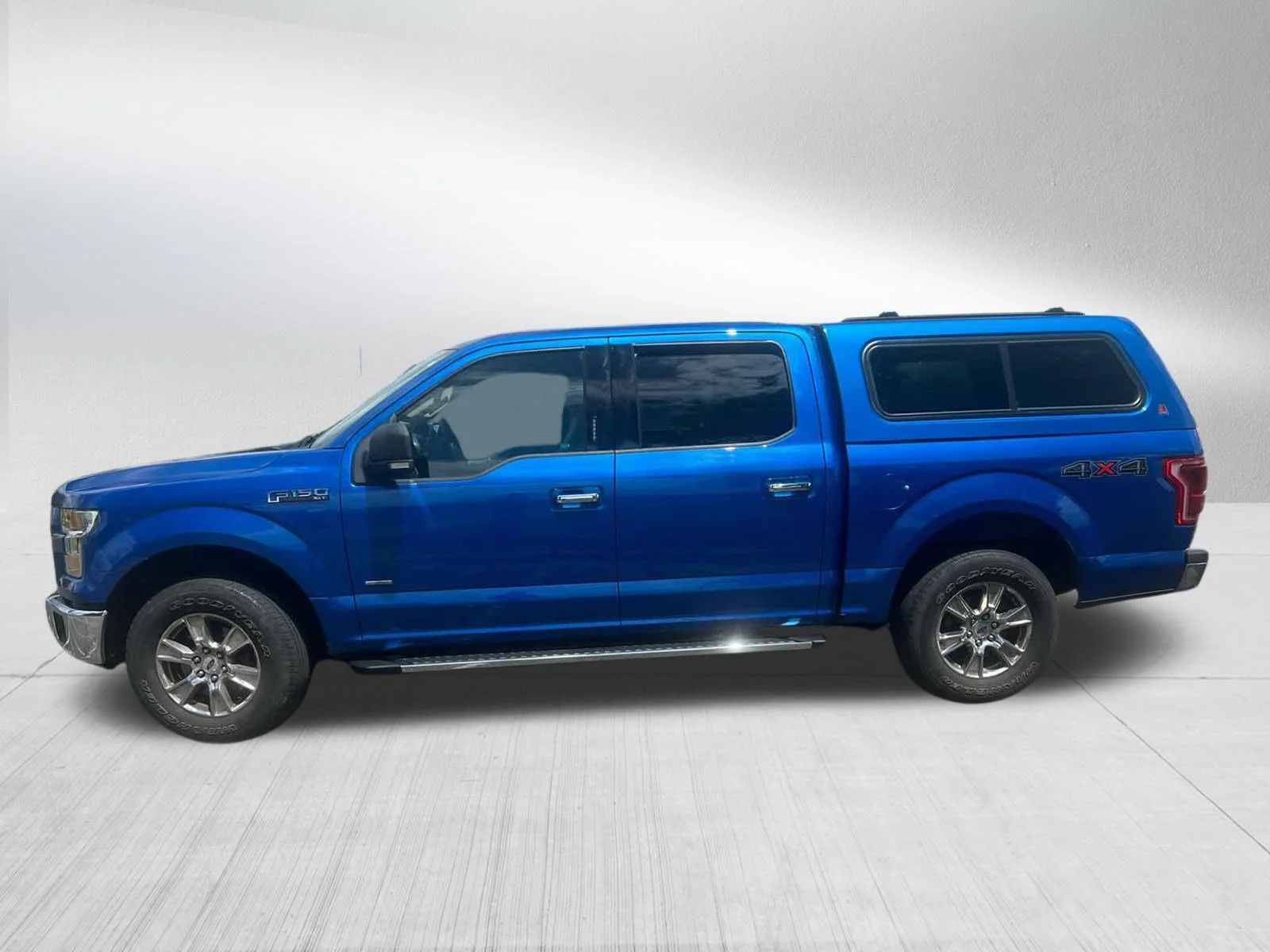 Used 2016 Blue Flame Metallic Ford XLT image 4