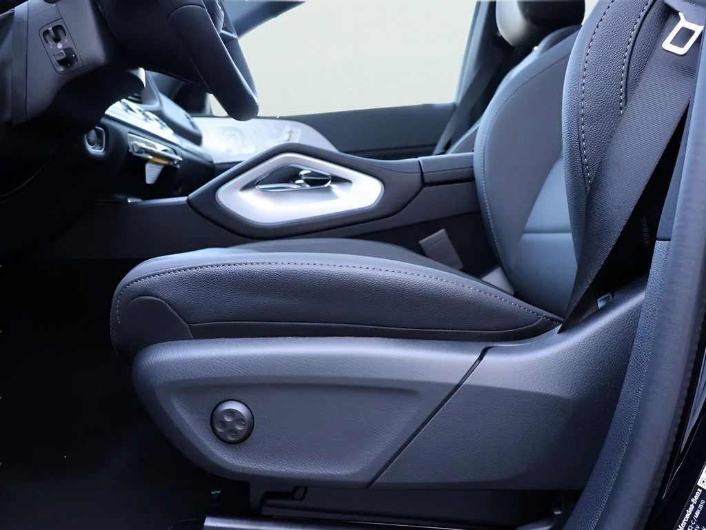 Used 2026 Black Mercedes-Benz GLE 450 Coupe image 39
