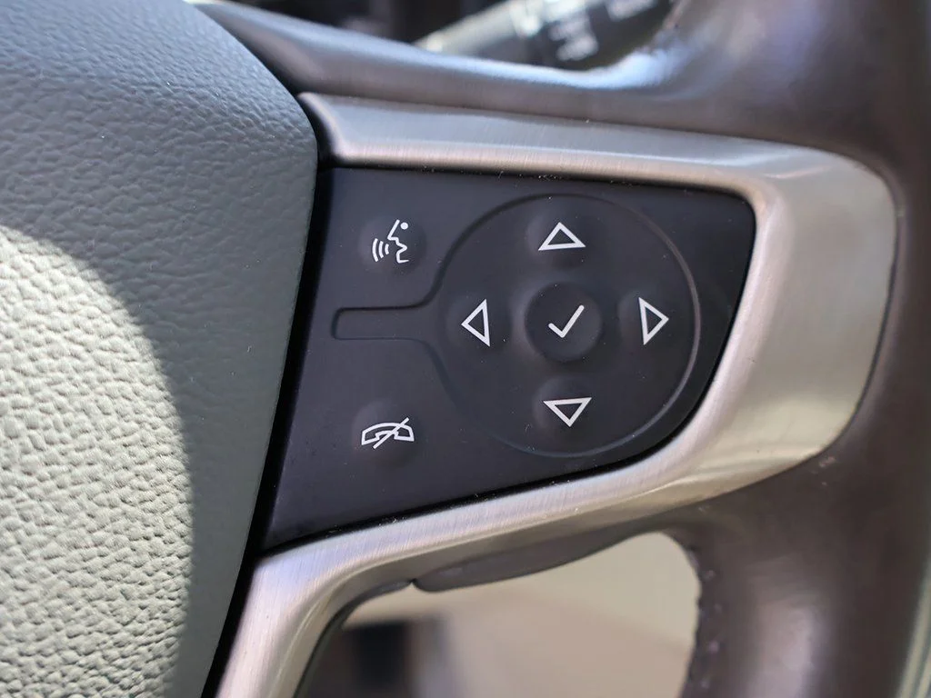 Used 2020 White GMC Denali image 45