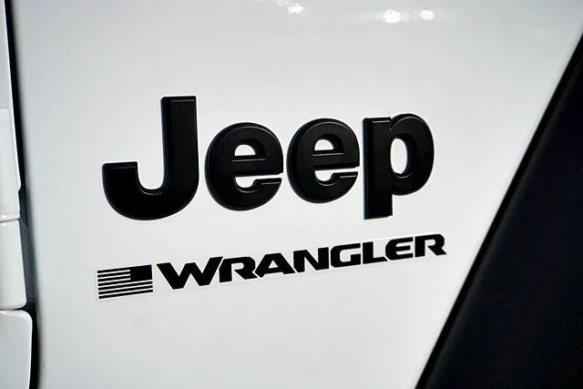 New 2026 Bright White Clearcoat Jeep Sport S image 12