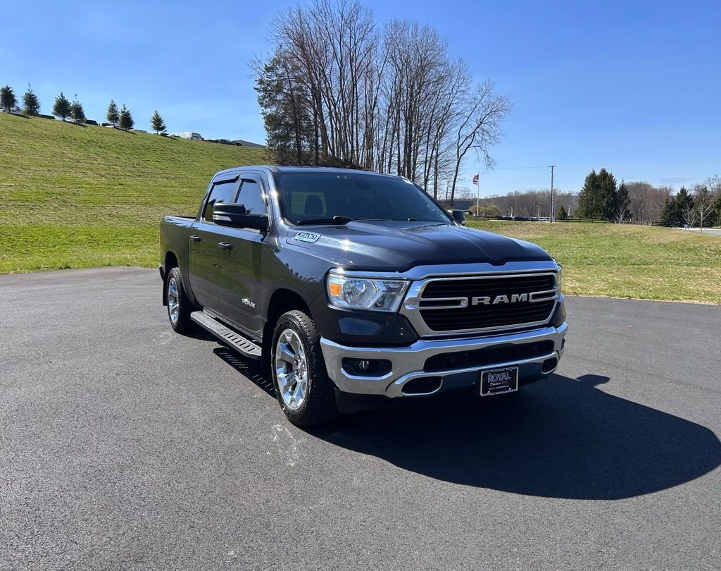2021 RAM 1500 Big Horn/Lone Star 4x4 Crew Cab 5'7's photo