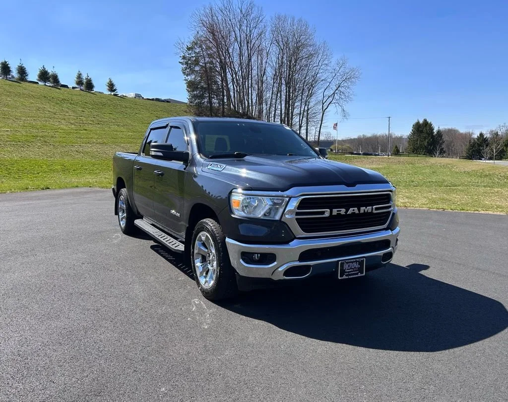 2021 RAM 1500 Big Horn/Lone Star 4x4 Crew Cab 5'7's photo