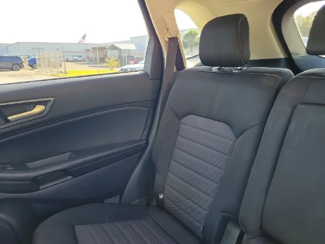 2020 Ford Edge SE - Photo 12