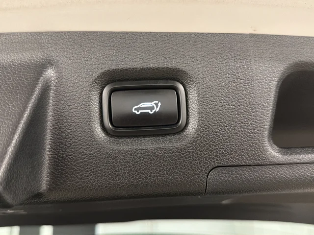 Used 2023 Silver Hyundai SEL image 41
