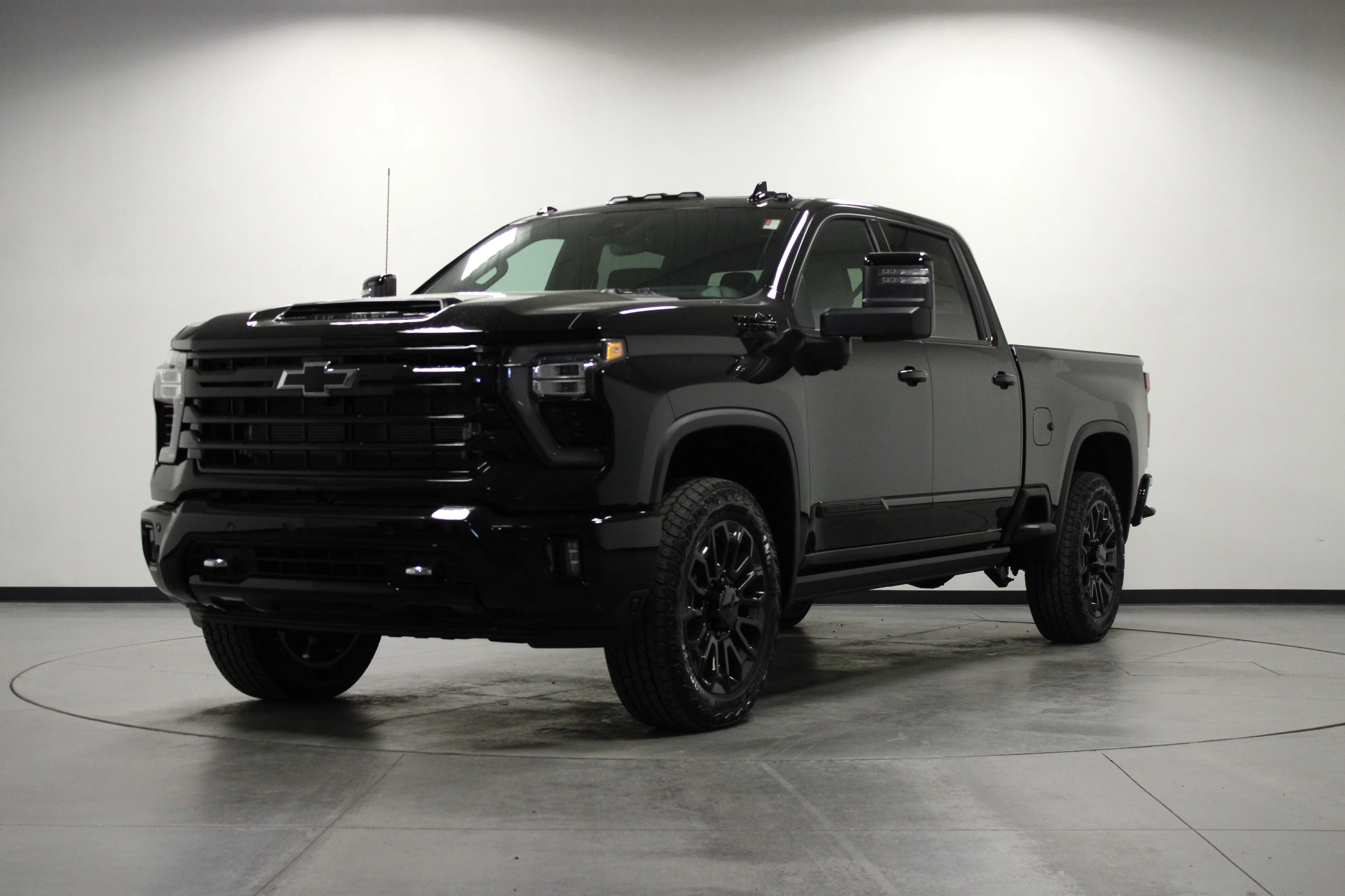 New 2026 Black Chevrolet High Country image 8