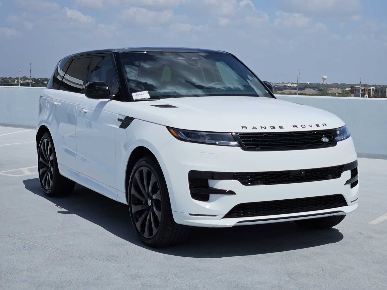 Certified Used 2024 Fuji White Land Rover Dynamic SE image 3
