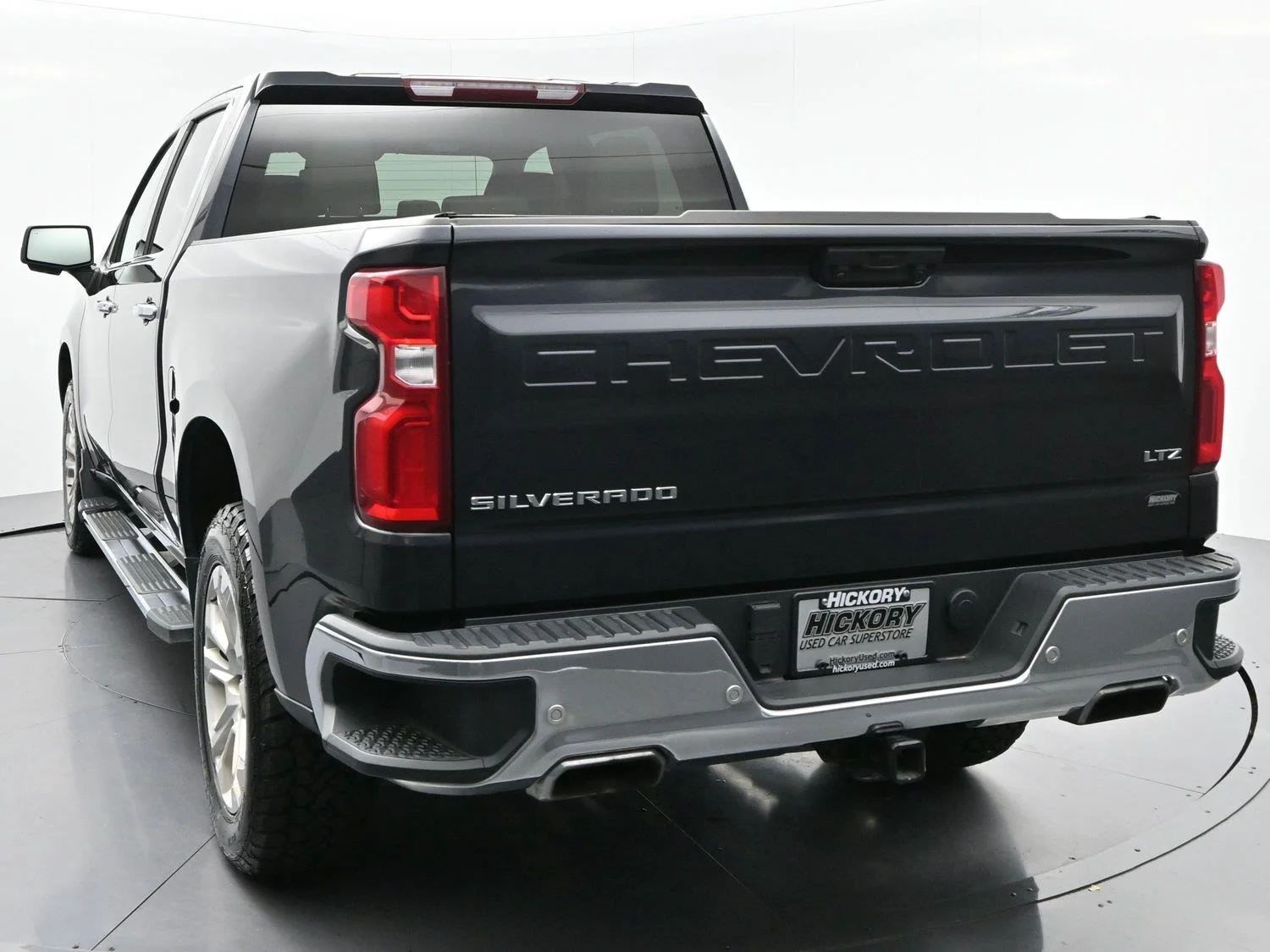 Used 2022 Dark Ash Metallic Chevrolet LTZ image 6