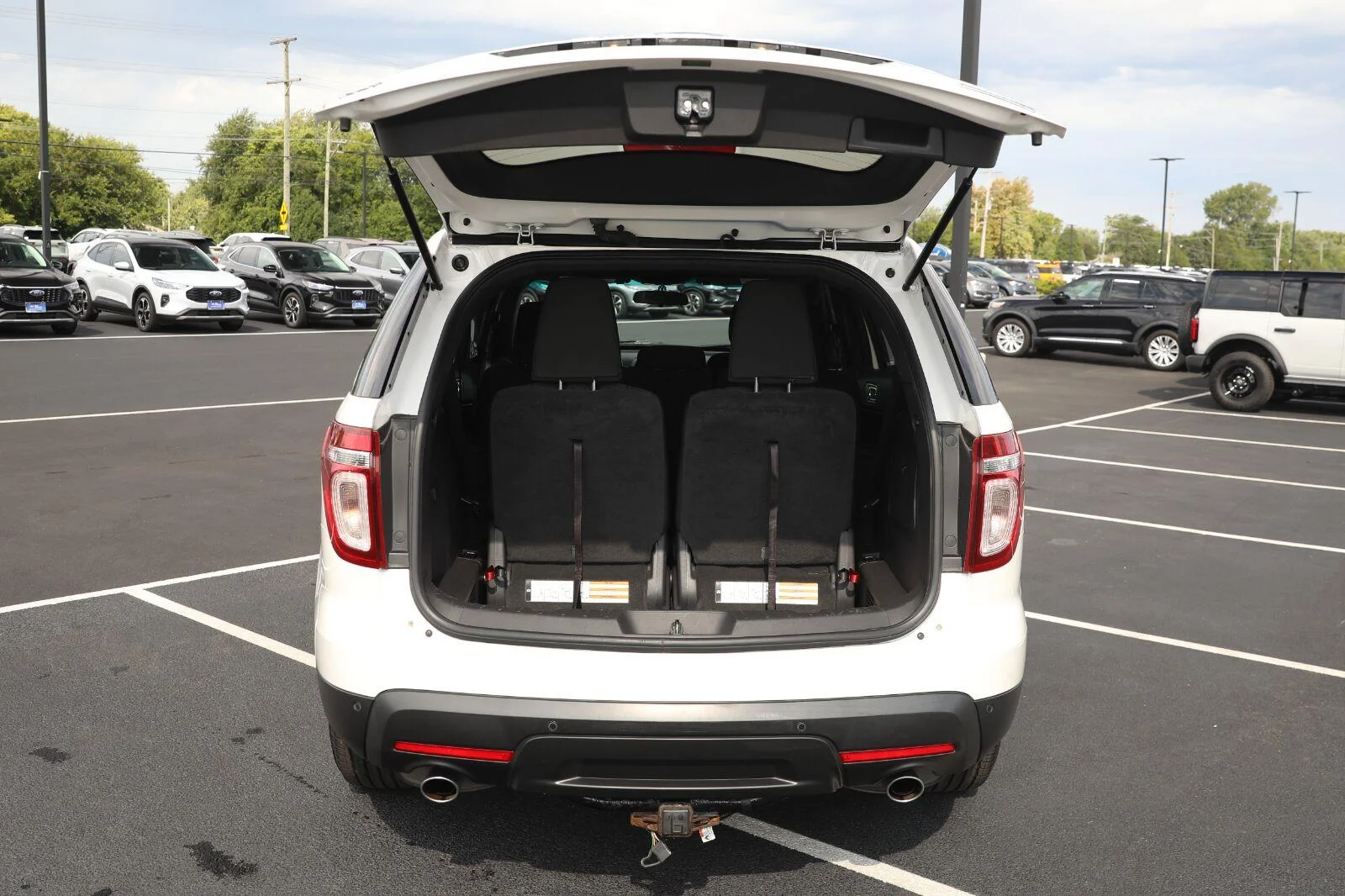 Used 2013 White Platinum Metallic Tri-Coat Ford XLT image 15