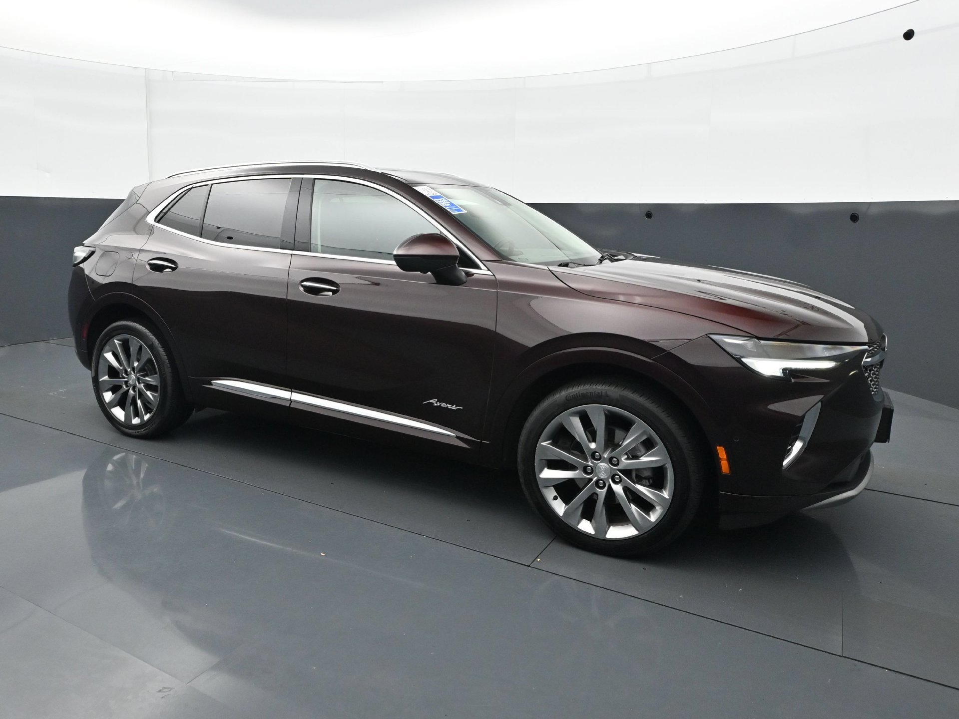 Used 2021 Rich Garnet Metallic Buick AWD 4dr Avenir image 9