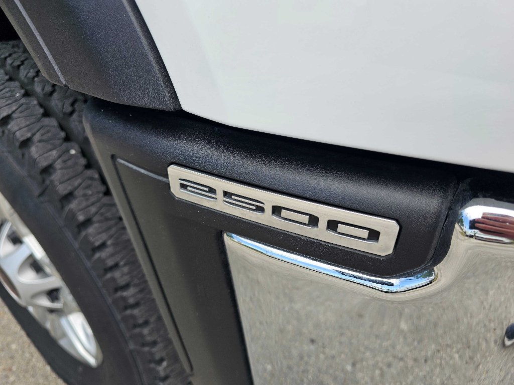 2025 GMC Sierra 2500HD Pro - Photo 11