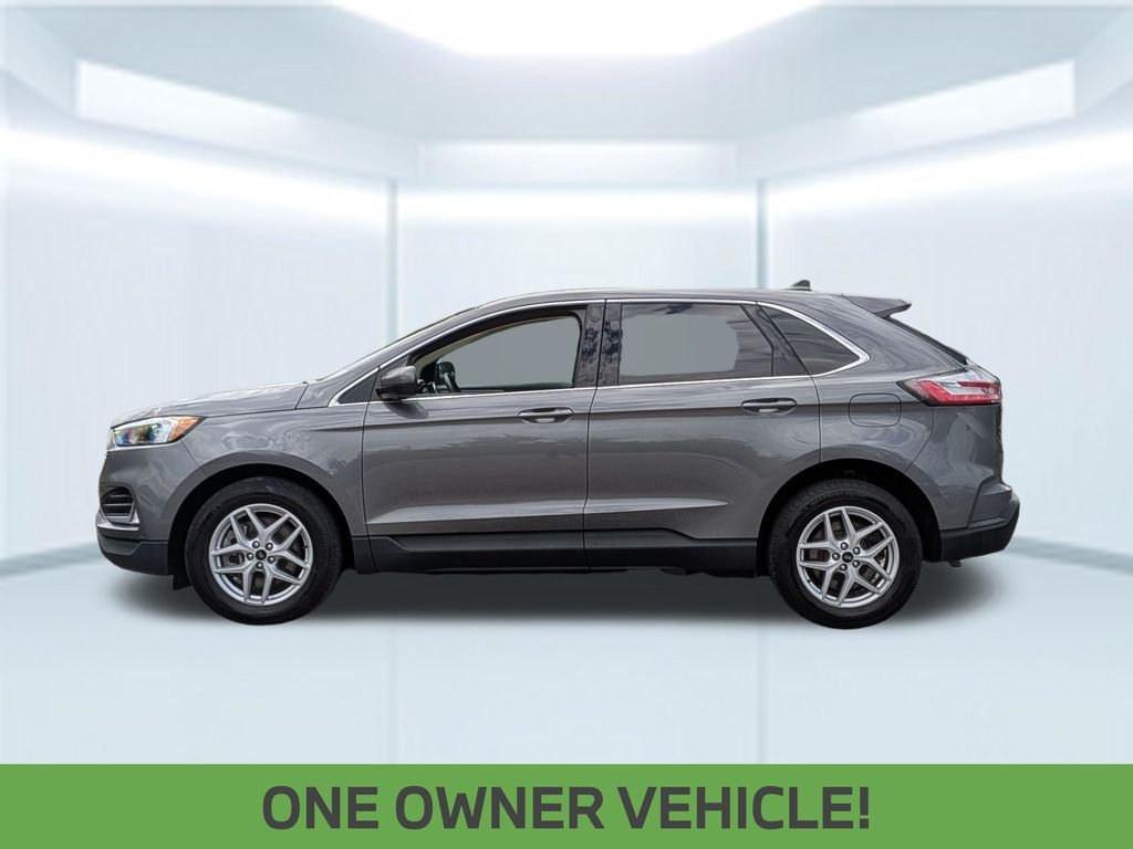Used 2024 Gray Ford SEL image 2