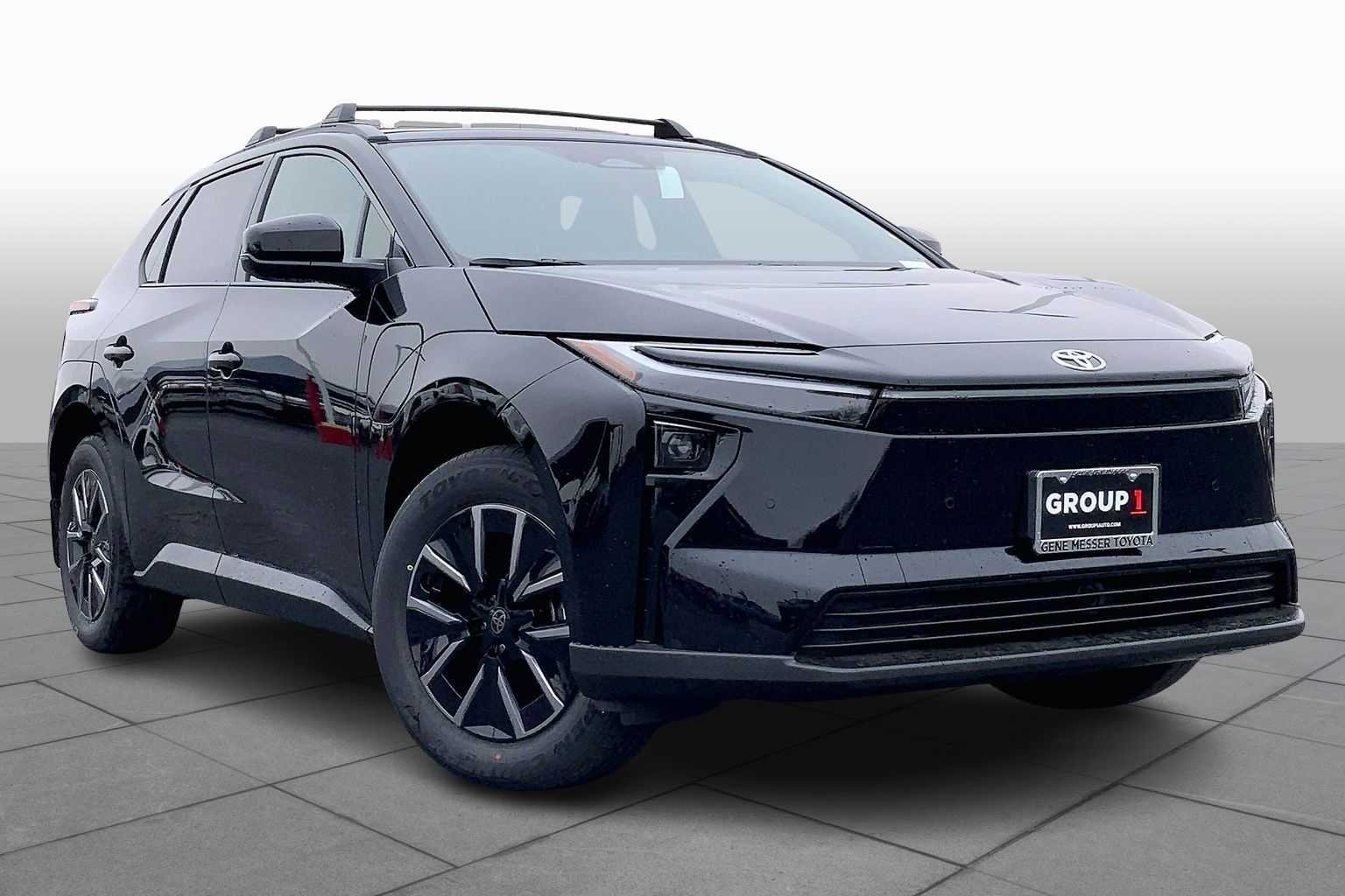 2026 Toyota bZ XLE - Photo 2