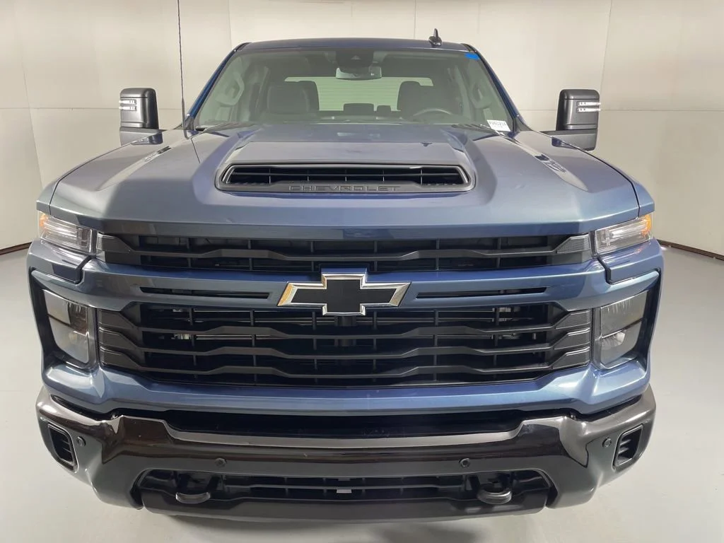 New 2026 Lakeshore Blue Metallic Chevrolet Custom image 4