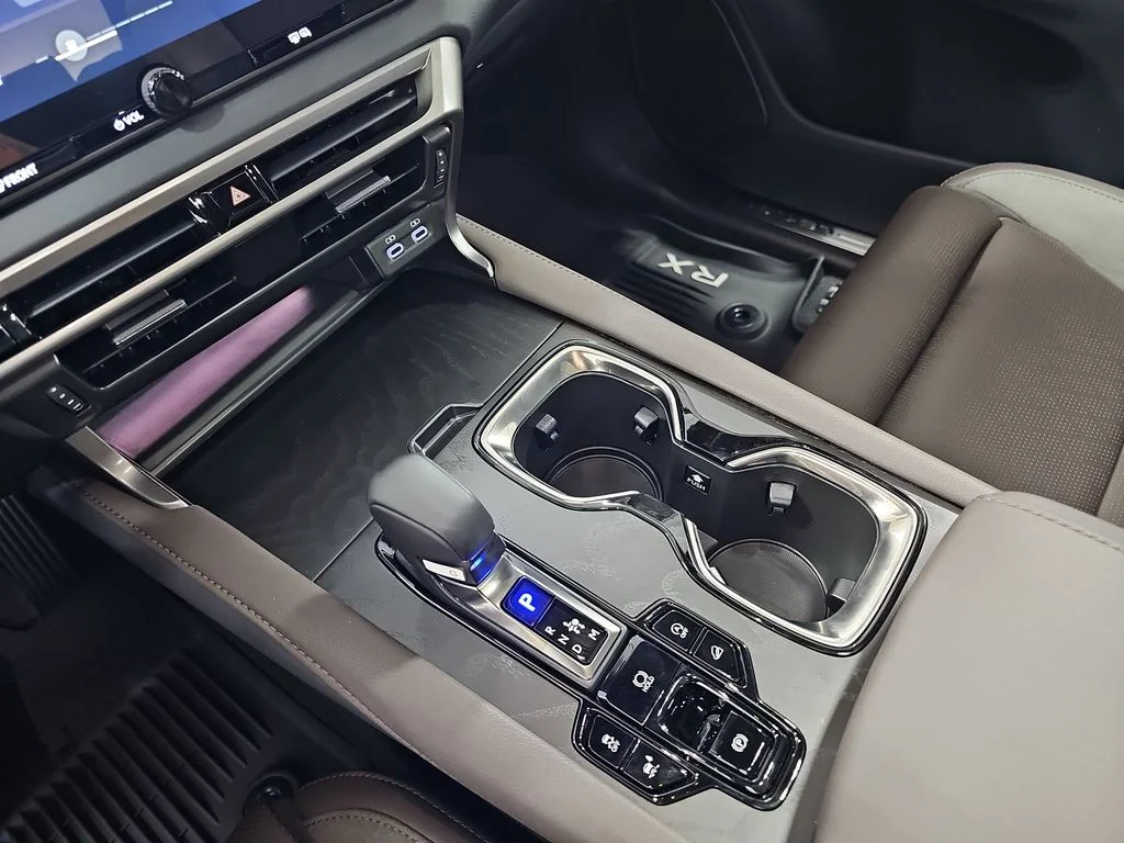 New 2026 Eminent White Pearl Lexus LUXURY image 24
