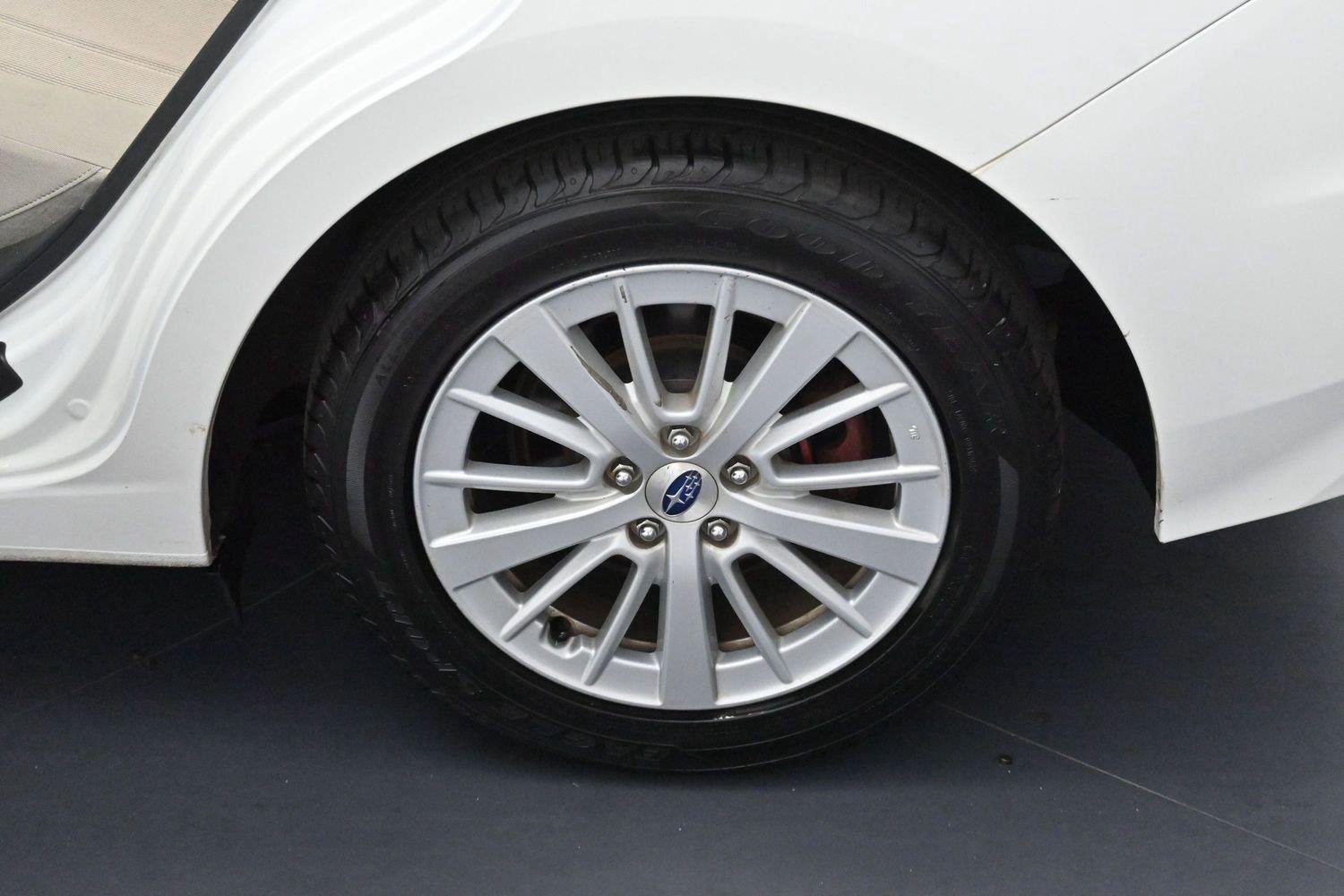 Used 2018 Crystal White Pearl Subaru Premium image 25