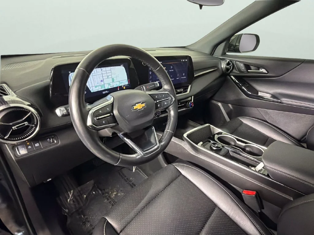 Used 2026 Mosaic Black Metallic Chevrolet LT image 19