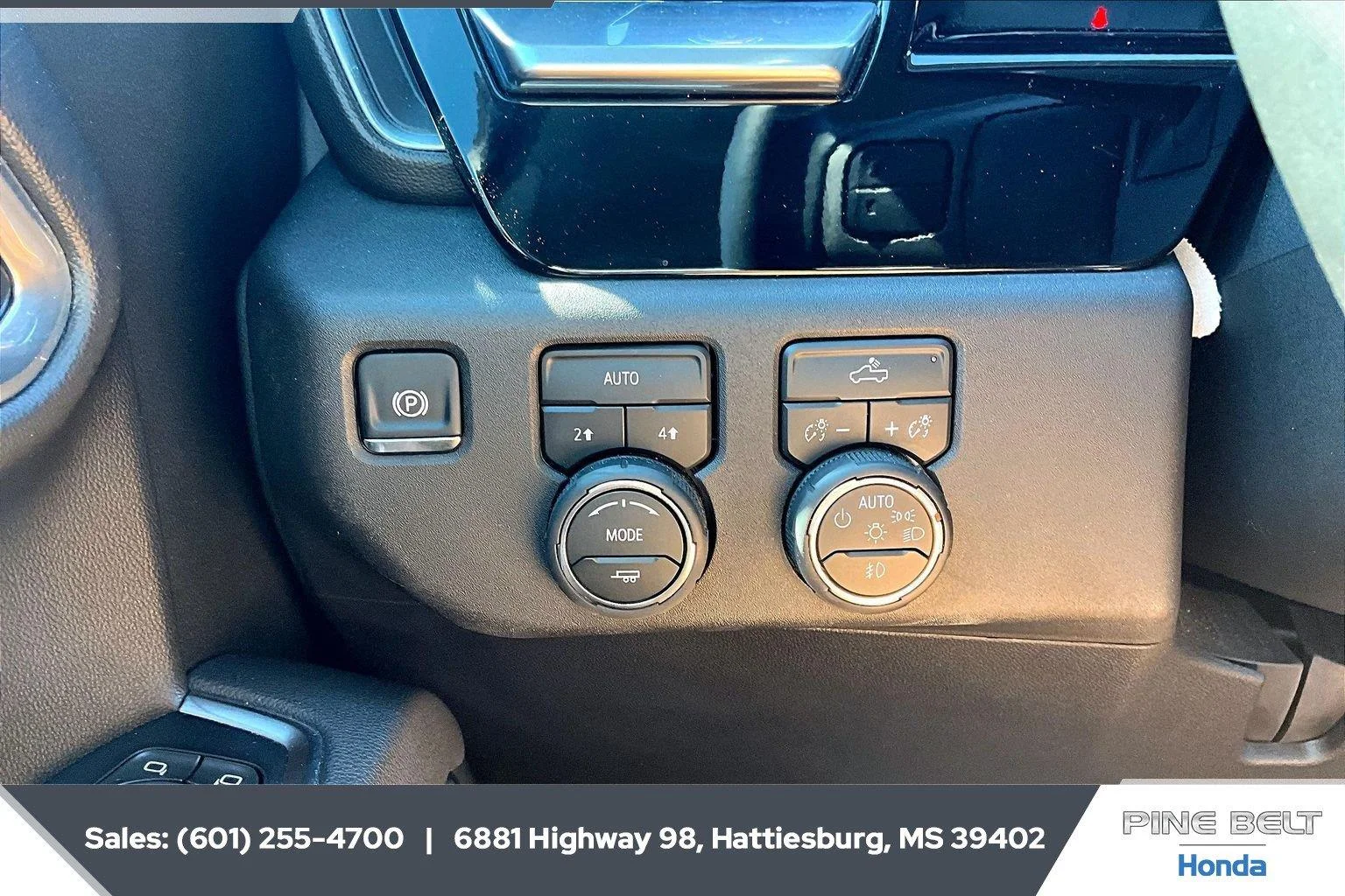 Used 2026 Summit White Chevrolet RST image 22