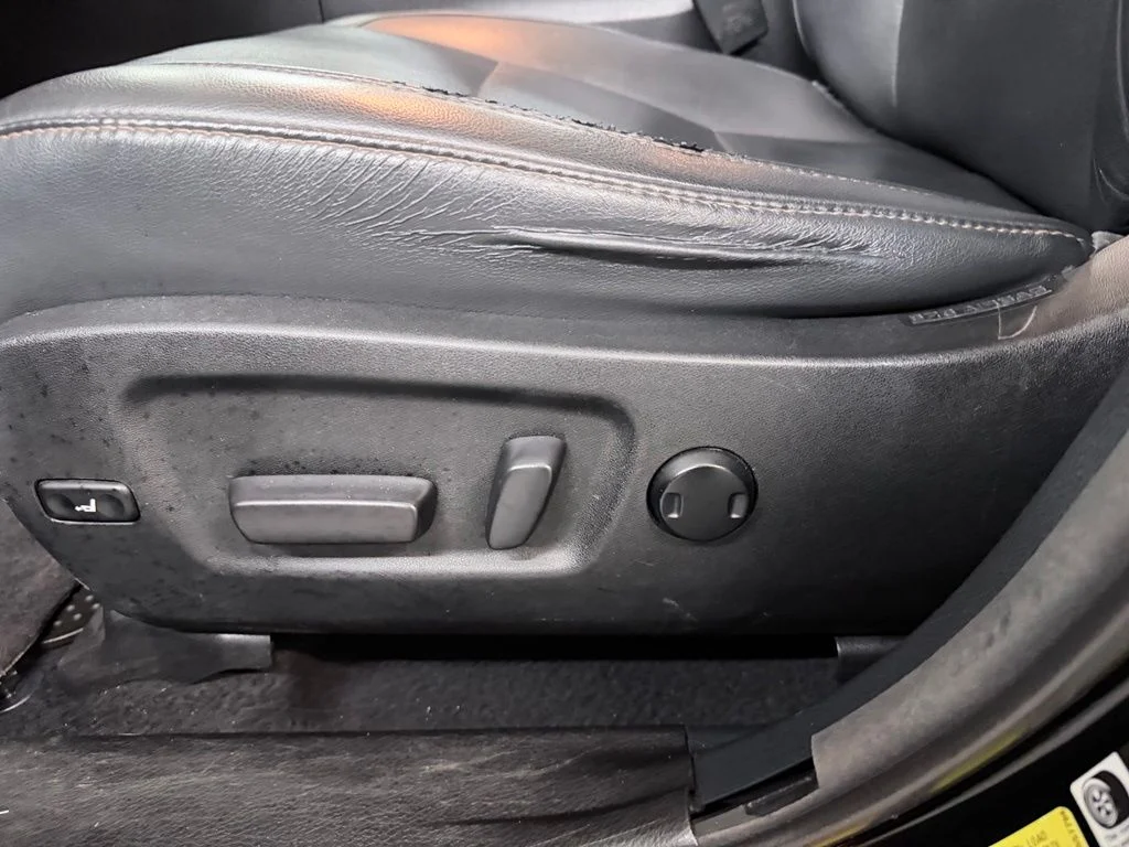 Used 2019 Black Toyota XLE image 11