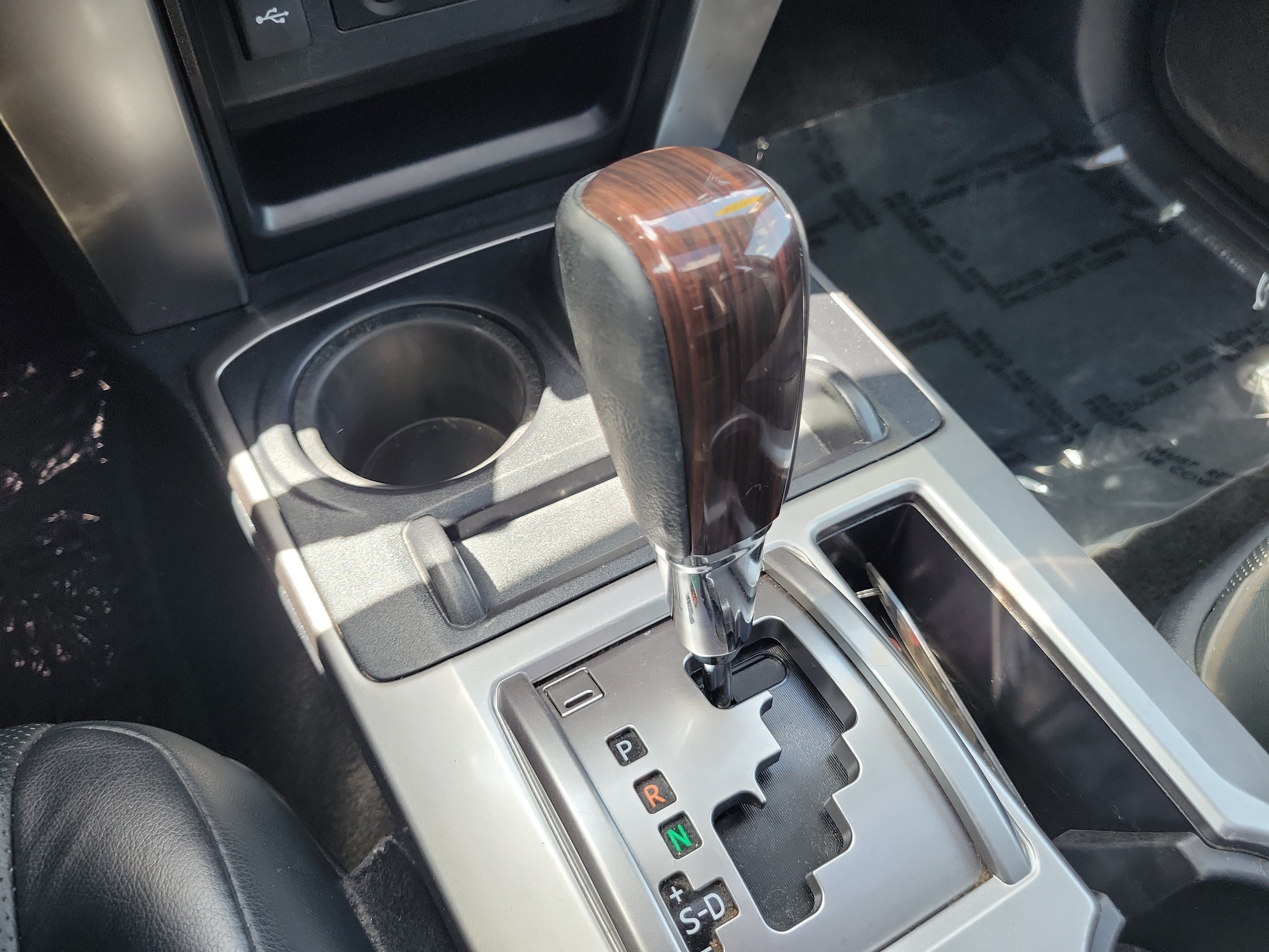 Used 2024 Pearl Toyota Limited image 27