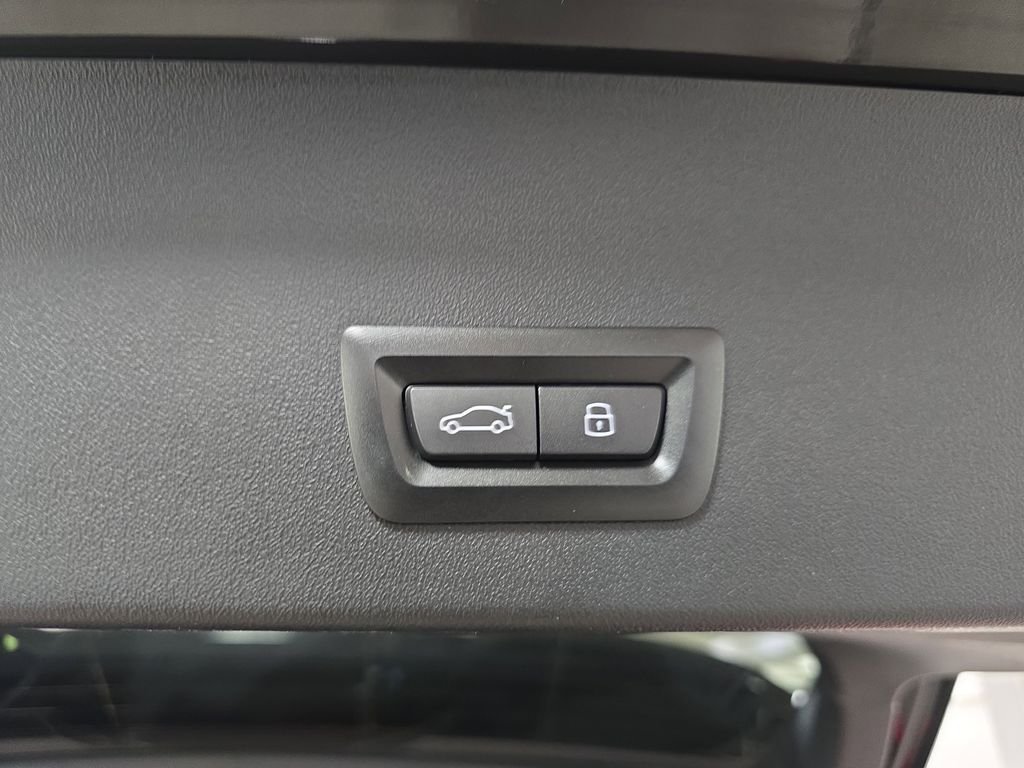 Used 2026 Black Sapphire Metallic BMW 30 xDrive image 31