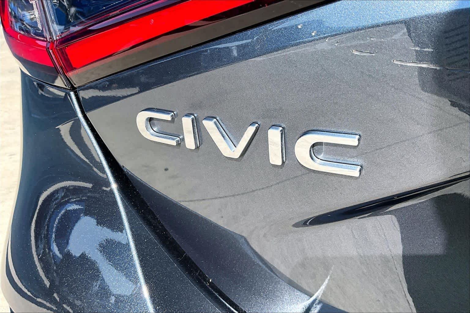 Used 2024 Meteorite Gray Metallic Honda EX-L image 10