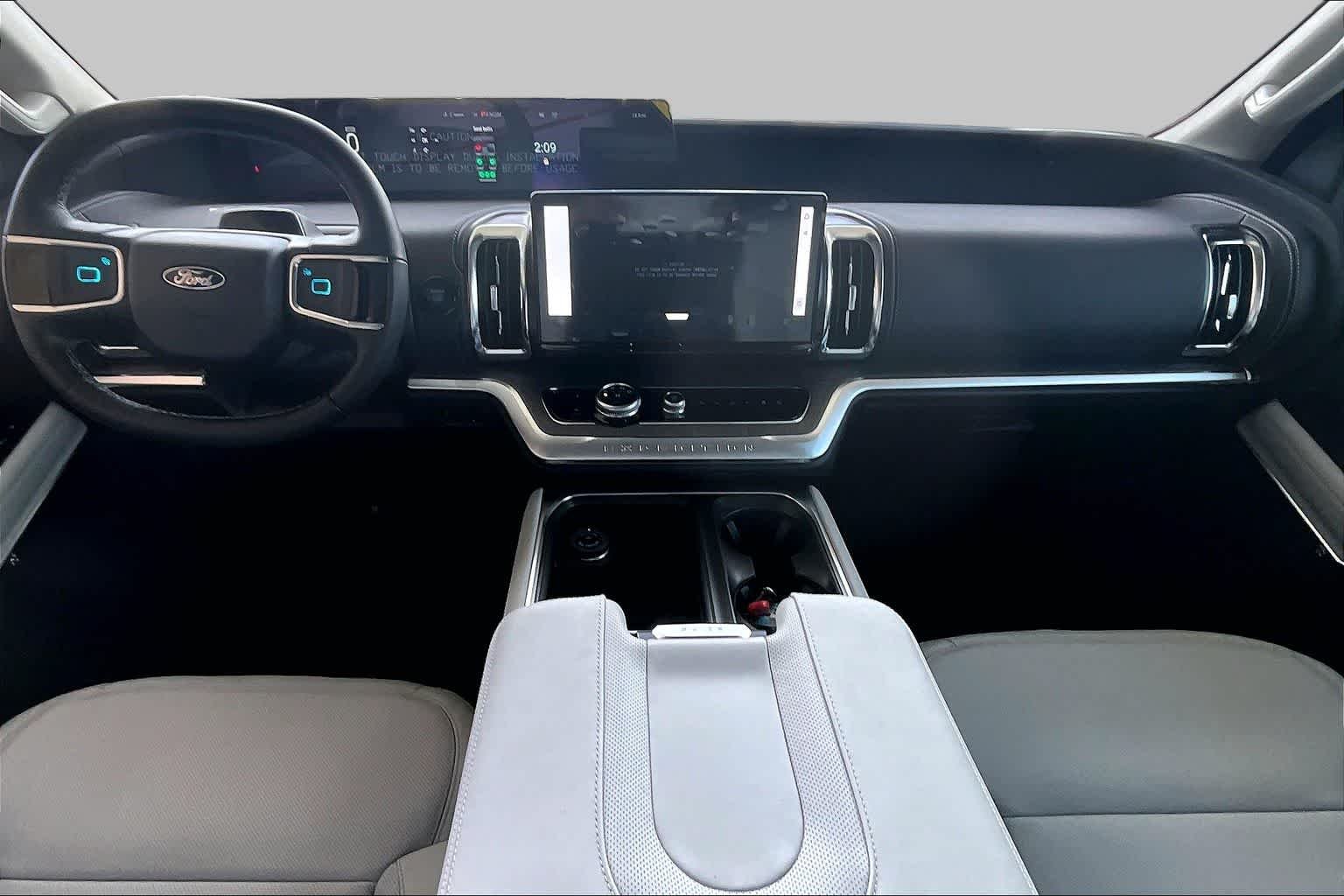 New 2026 Star White Metallic Tri-Coat Ford MAX Platinum® image 5
