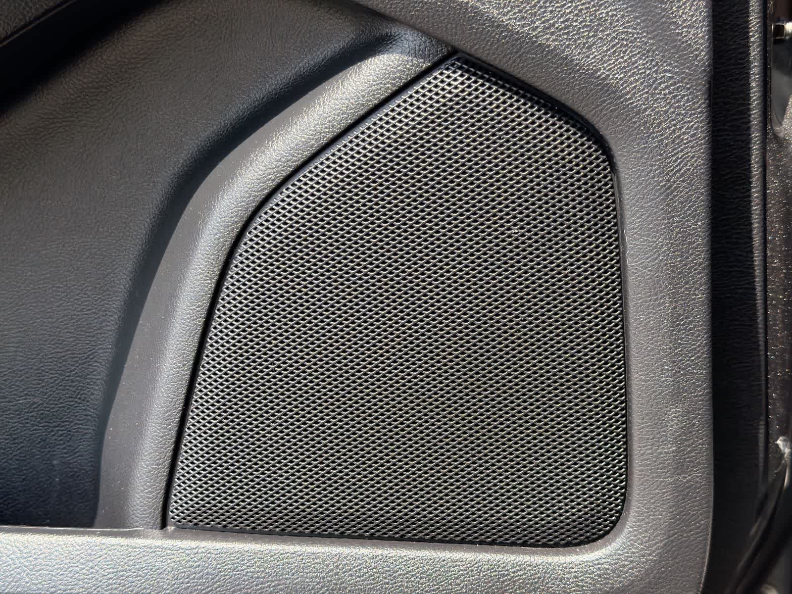 Used 2020 Magnetic Metallic Ford SEL image 32