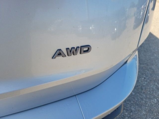 Used 2025 Silver Nissan SV image 23