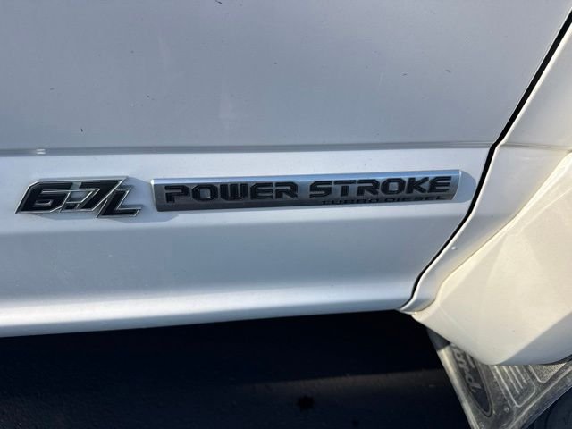 Used 2019 White Ford Limited image 4