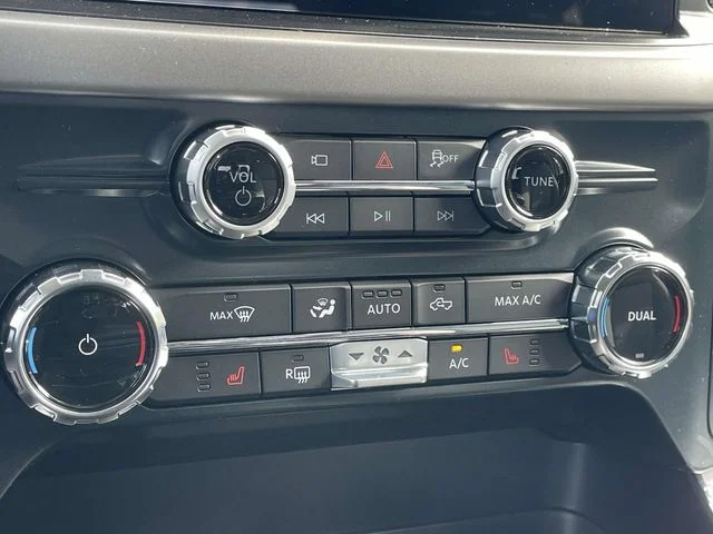 New 2026 Oxford White Ford XLT image 21