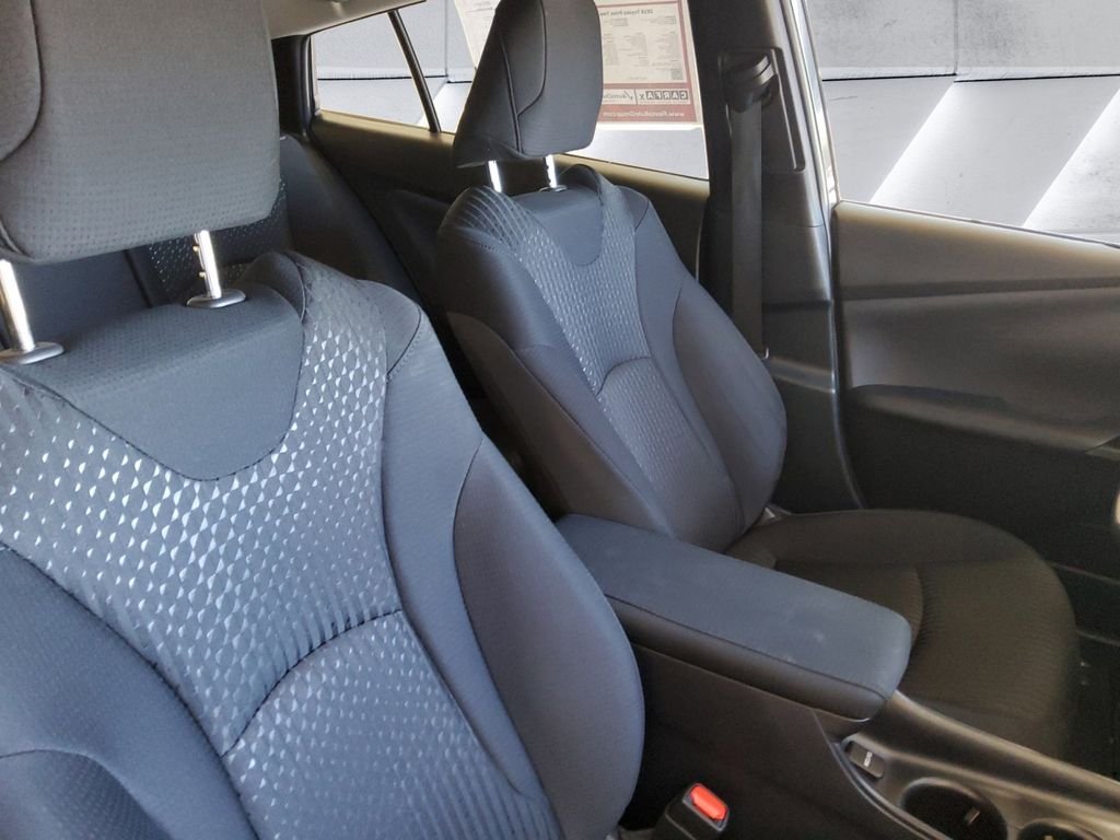 Used 2018 Gray Toyota Two image 13