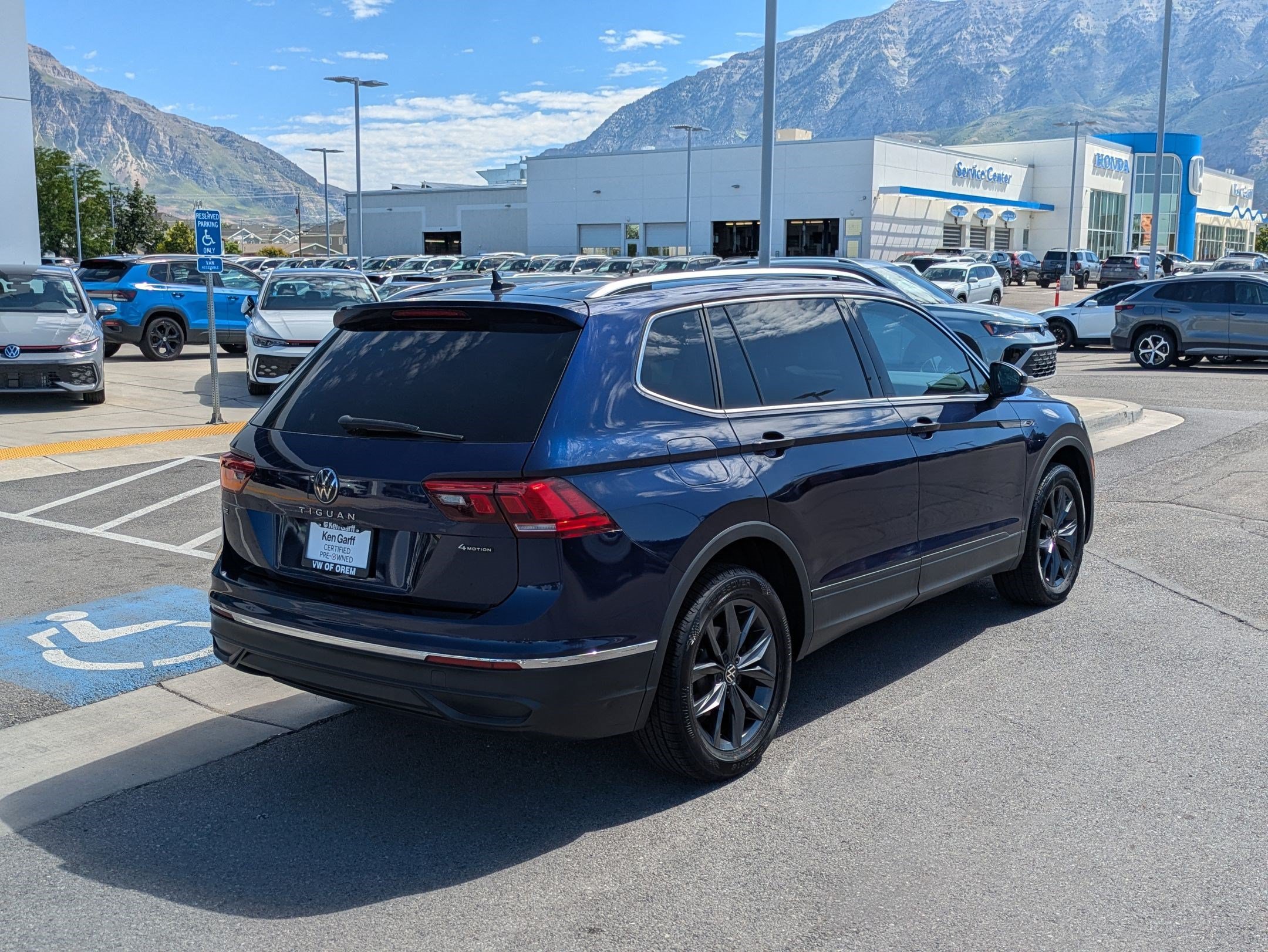Used 2022 Atlantic Blue Metallic Volkswagen SE image 3