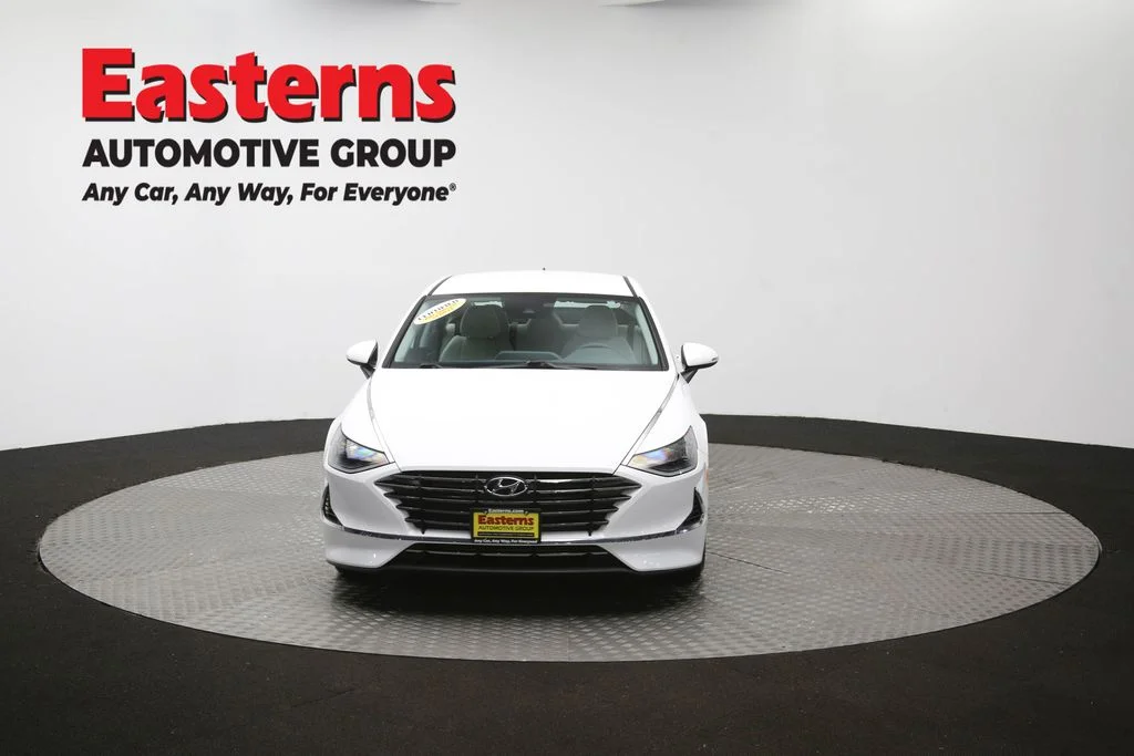 Used 2023 White Hyundai SE image 52