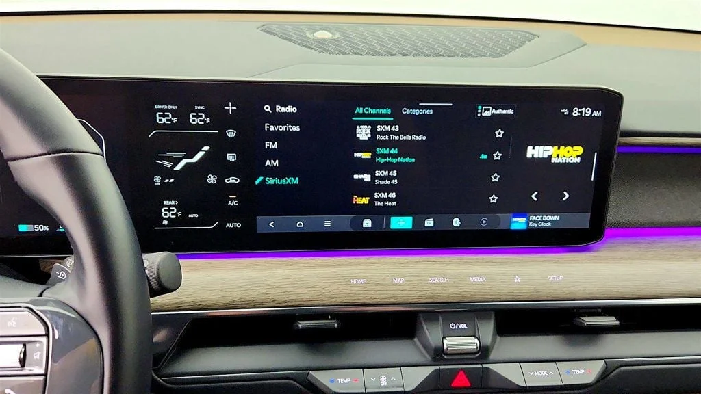 Used 2024 Snow White Pearl Kia Land AWD (Long Range) w/ Towing Package image 17