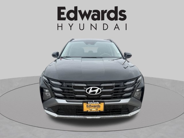 Used 2025 Black Hyundai SEL image 2