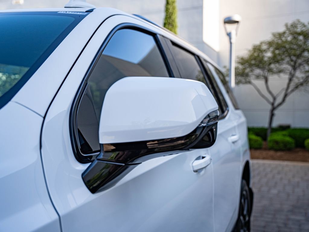 Used 2024 Summit White Chevrolet RST image 9