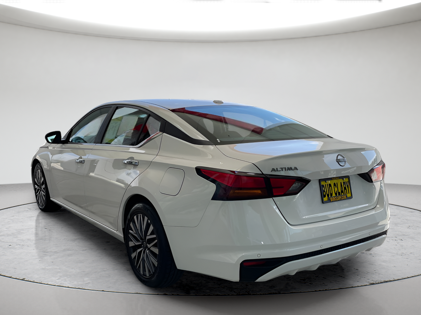 2025 Nissan Altima SV - Photo 7